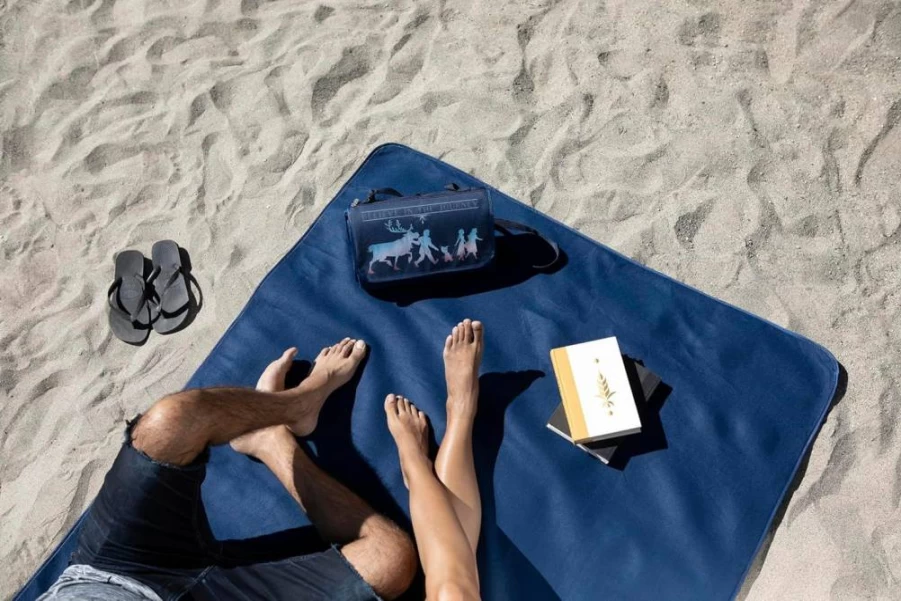 PICNIC TIME Disney Frozen 2 Princess Waterproof Picnic Blanket Tote - Navy Blue with Black Flap for Beach, Camping, Outdoor Activities