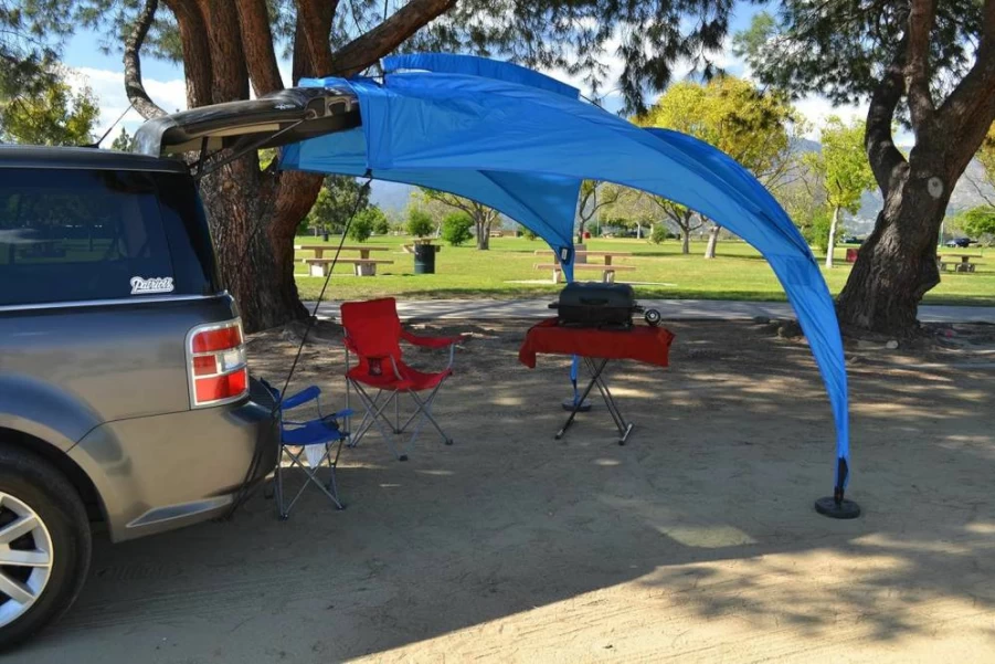 Eurow 8x8 Ft Portable SUV Canopy - Waterproof Tailgate Sunshade Tent with Fiberglass Frame for Beach, Tailgating & Outdoor Events, Includes Carry Bag & Accessories