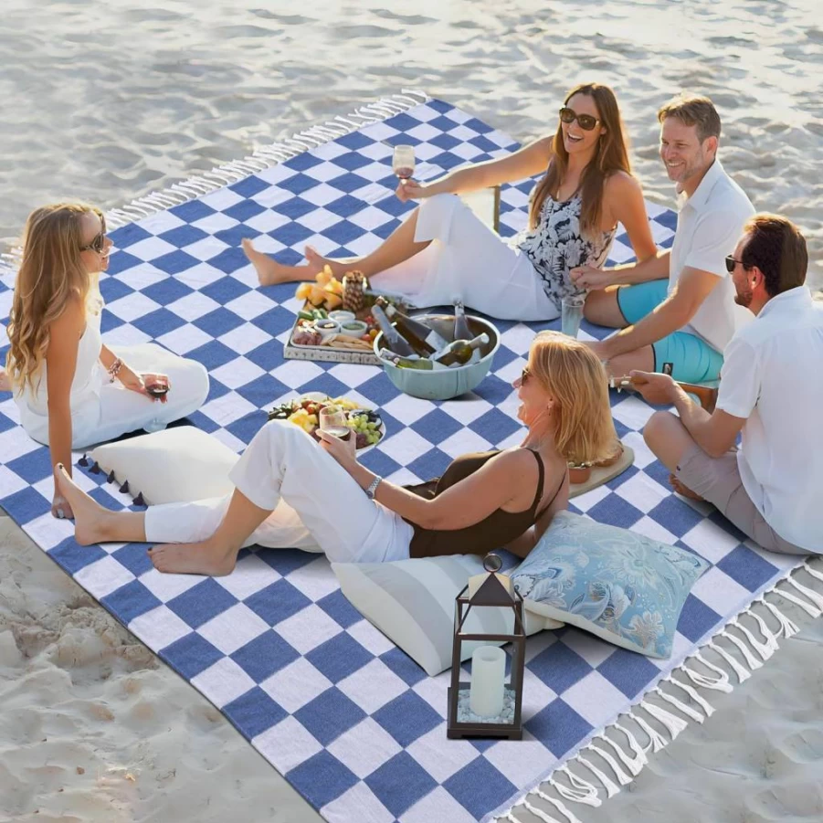Genovega Oversized Checkered Beach Blanket - Giant Sandproof Quick-Dry Towel for Travel, Camping & Honeymoon, Lightweight Sand-Resistant Hawaiian Turkish Design