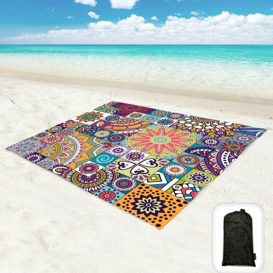 Hiwoss Waterproof Sandproof Beach Blanket 95"x80" with Corner Pockets, Portable Sand-Free Picnic Mat for Outdoor Camping Travel & Beach Festivals (Sea Turtle Design, Includes Mesh Carry Bag)